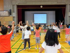 「うんちでサンバ」を元気よく踊ろう♪