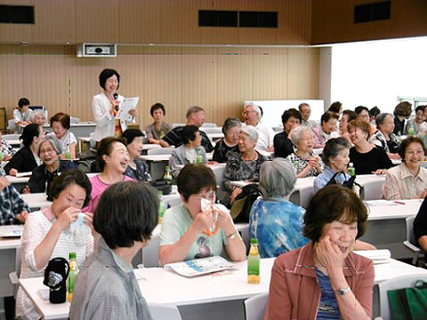 健康滑舌トレーニング　～表情・脳を活性化して若返り～